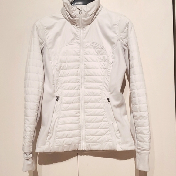 Lululemon First Mile Jacket in White - Picture 3 of 6